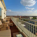 Отель Sheraton Carlton 5*