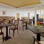 Отель Sheraton Carlton