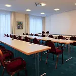 Отель Sheraton Carlton 5*