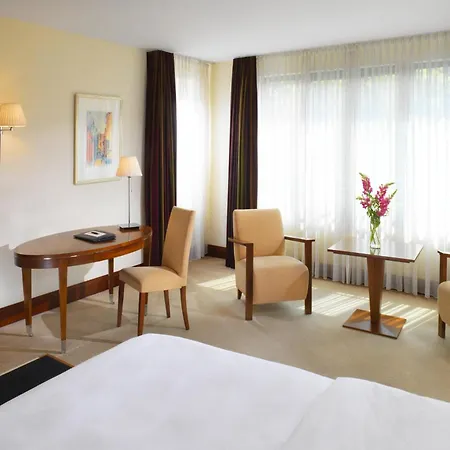 Sheraton Carlton Hotell 5*