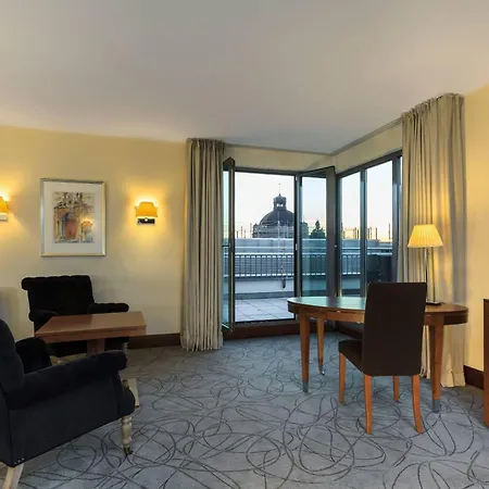 Sheraton Carlton 5*