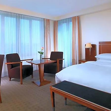 Sheraton Carlton Hotel 5*