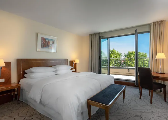 Sheraton Carlton 5*