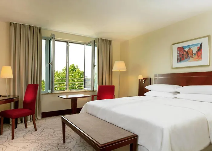 Sheraton Carlton 5*