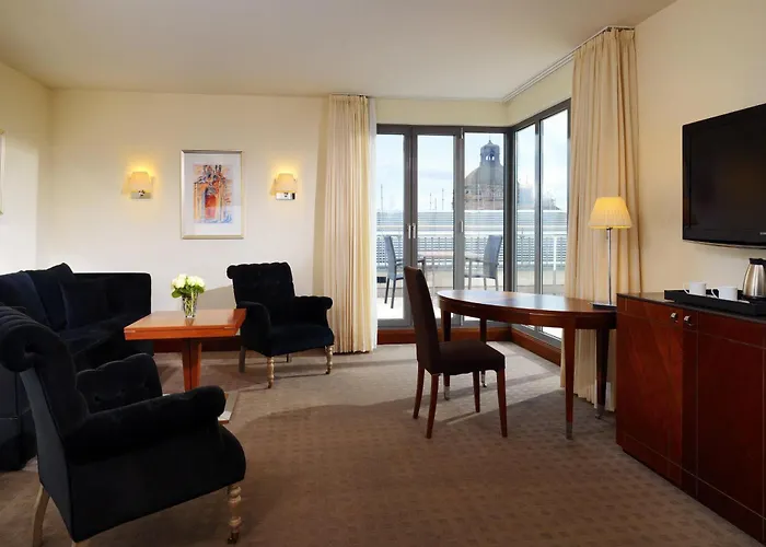 Sheraton Carlton Hotel 5*