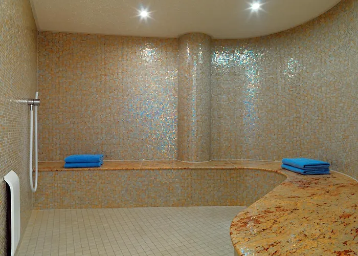 מלון Sheraton Carlton 5*