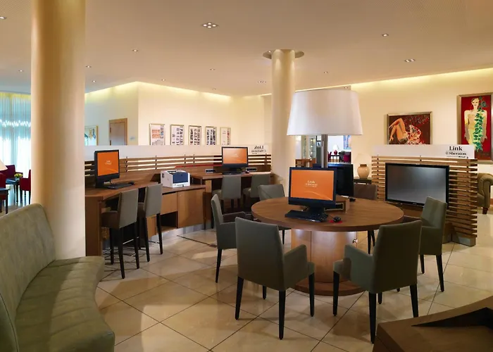 Sheraton Carlton Hotel