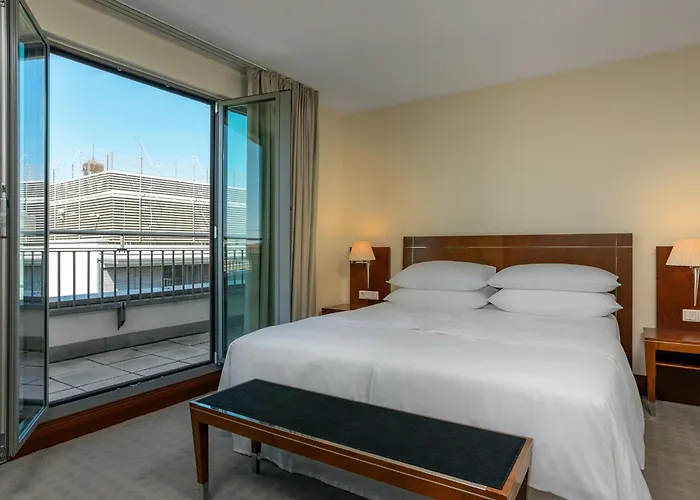 Sheraton Carlton 5*