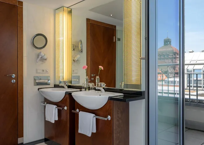 Sheraton Carlton 5*